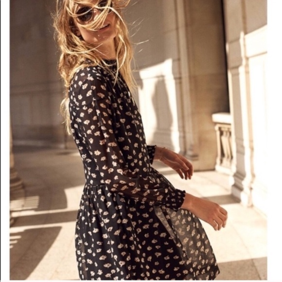 Madewell Mistlight Mockneck Dress in Seattle Floral Black Sheer - Picture 6 of 8